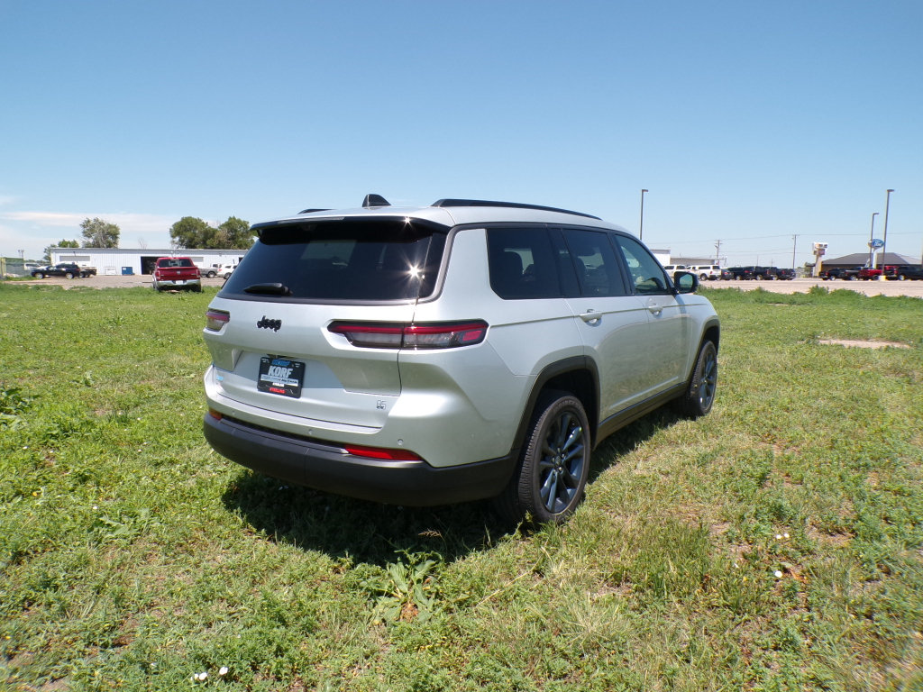 New 2026 Jeep Grand Cherokee L Limited AWD/4WD image 5