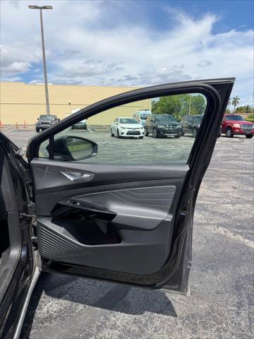 Used 2023 Volkswagen ID.4 Pro S image 18