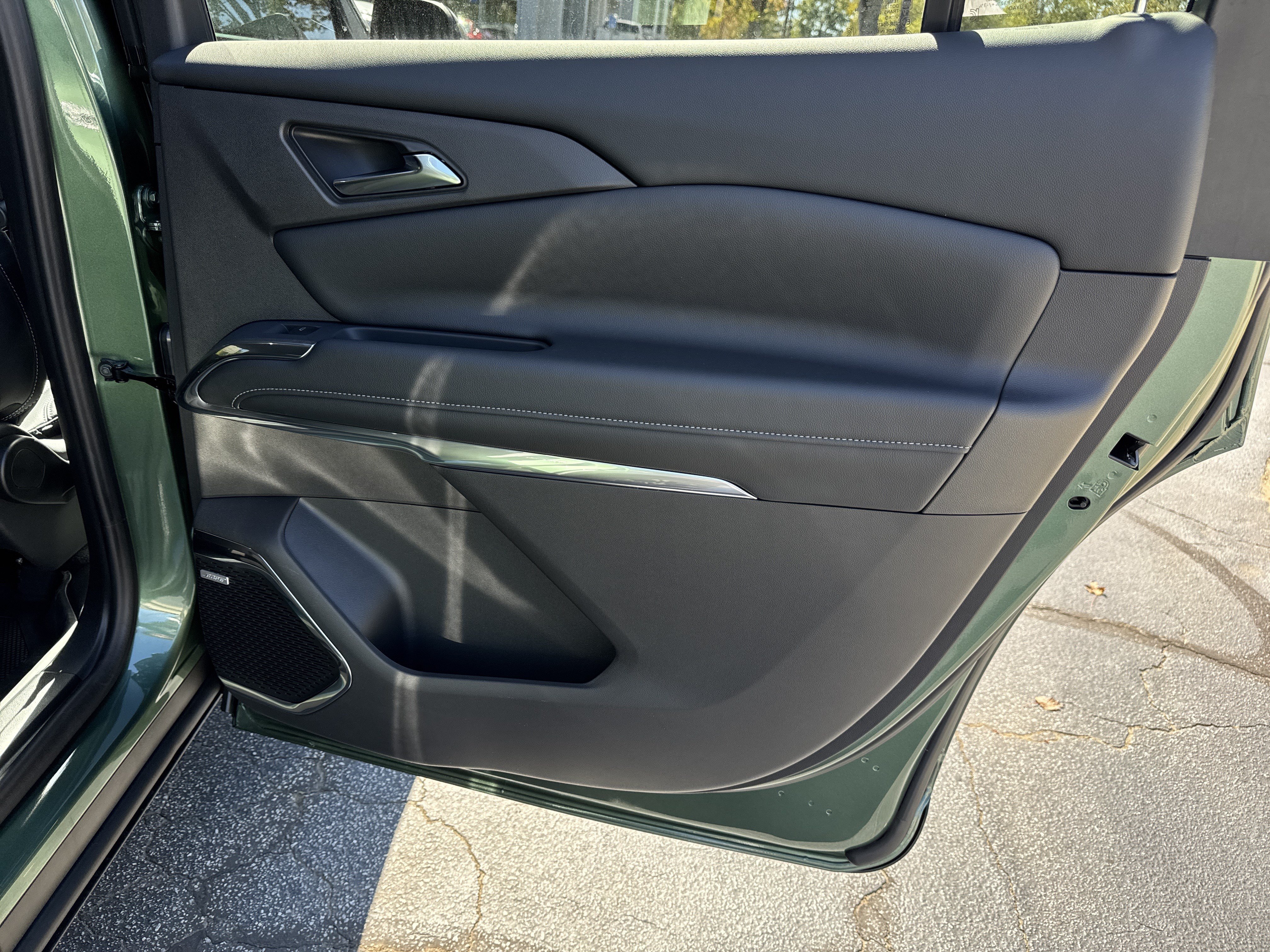 New 2027 Chevrolet Traverse LT w/ Enhanced Driving Package FWD image 16