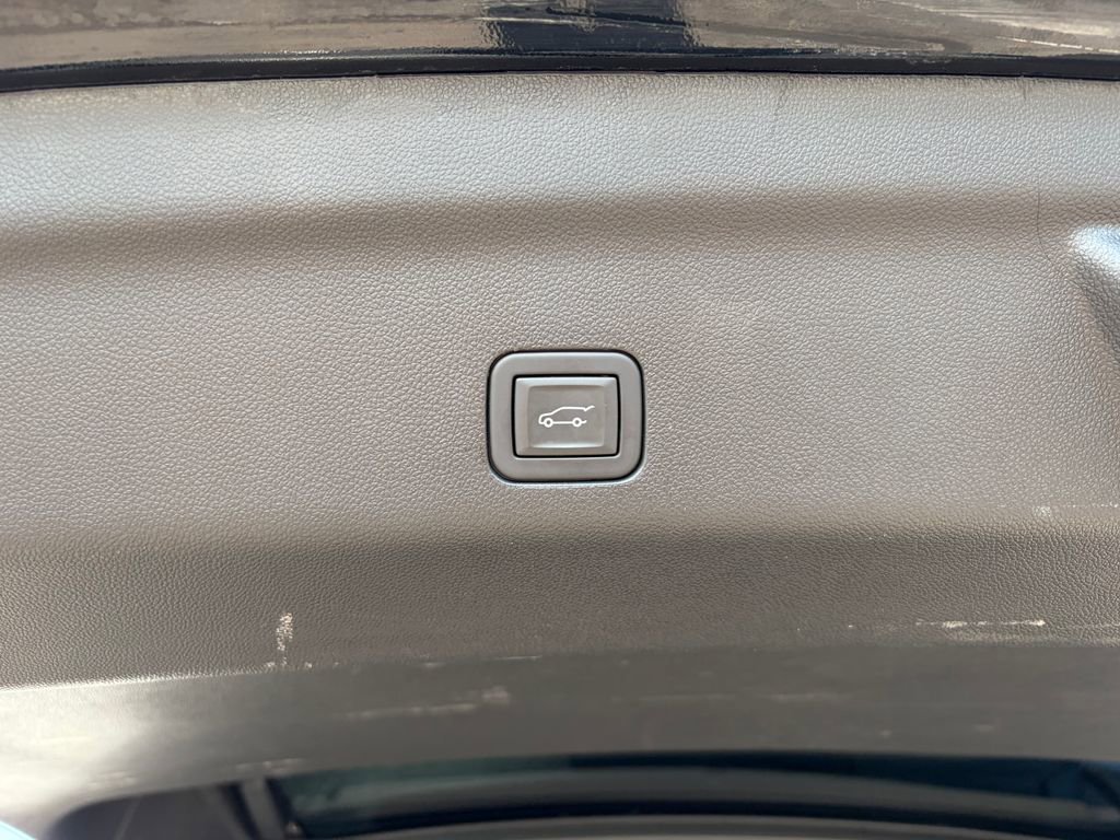 Used 2024 Chevrolet Tahoe RST w/ RST Performance Edition image 30