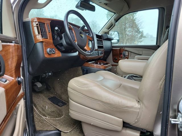 Used 2020 Chevrolet Express 2500 w/ Enhanced Convenience Package image 9