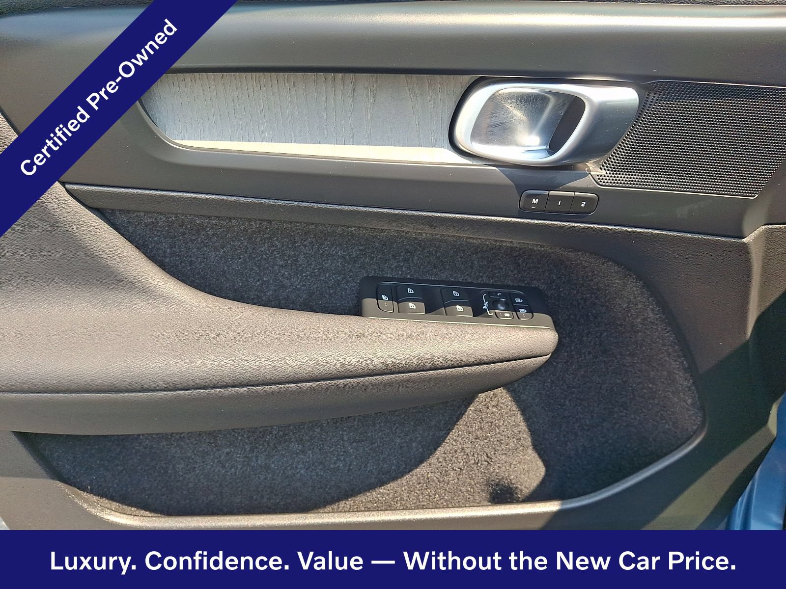 Certified 2024 Volvo XC40 B5 Core AWD/4WD image 13