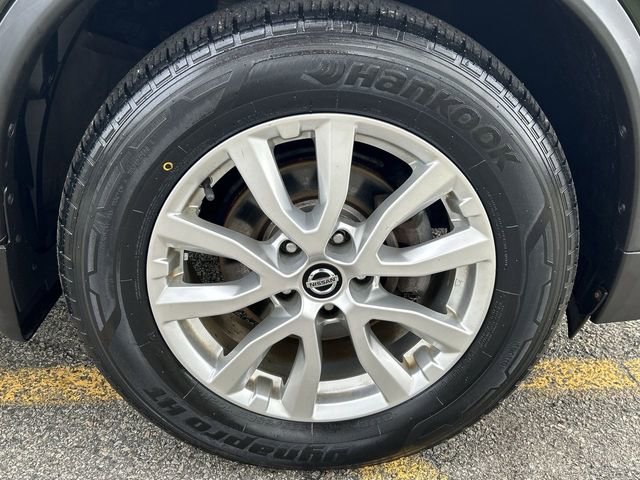 Used 2019 Nissan Rogue SV image 13