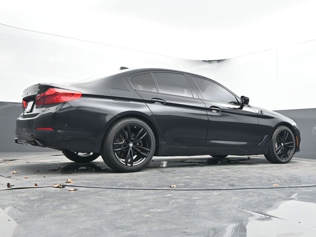 Used 2017 BMW 540i xDrive image 32