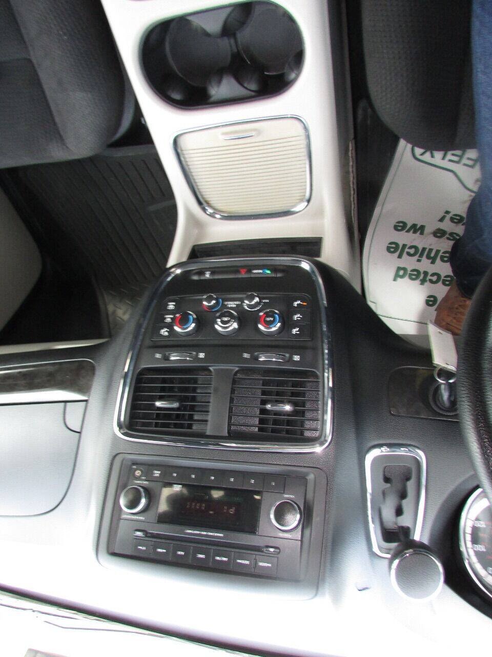 Used 2015 Dodge Grand Caravan SXT FWD image 58