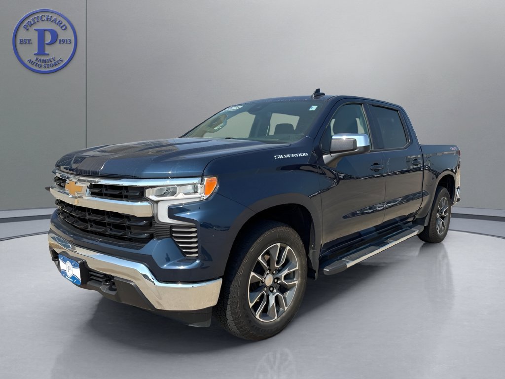 Used 2023 Chevrolet Silverado 1500 LT AWD/4WD image 9