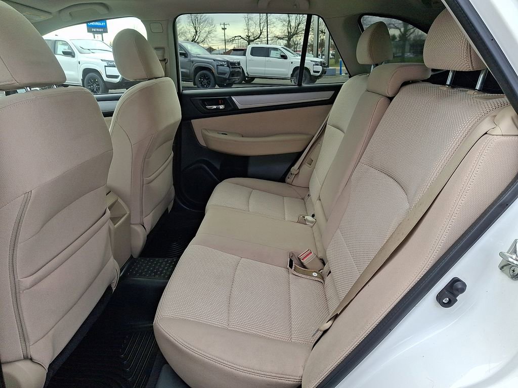 Used 2017 Subaru Outback 2.5i Premium image 10