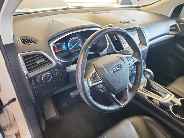 Used 2018 Ford Edge Titanium w/ Equipment Group 301A FWD image 10