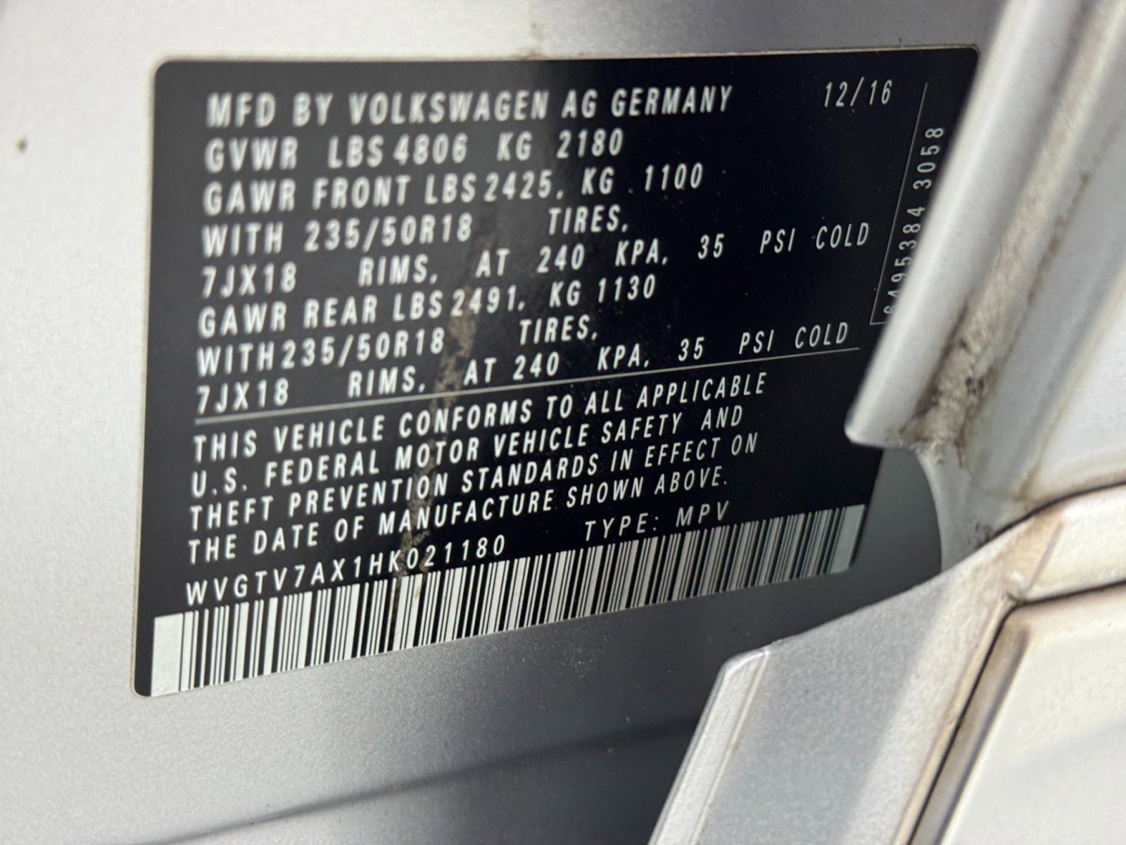 Used 2017 Volkswagen Tiguan Sport image 42