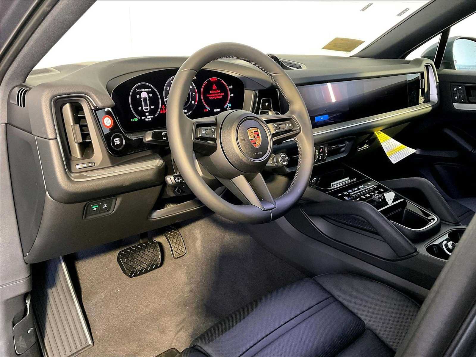 New 2026 Porsche Cayenne Coupe AWD/4WD image 4