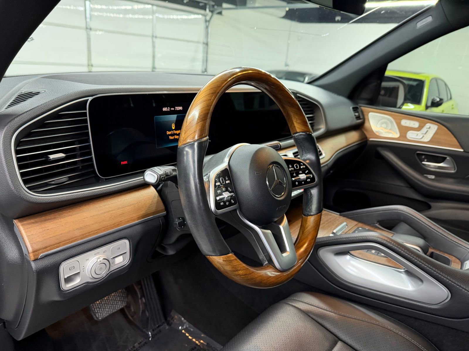 Used 2022 Mercedes-Benz GLE 350 image 17