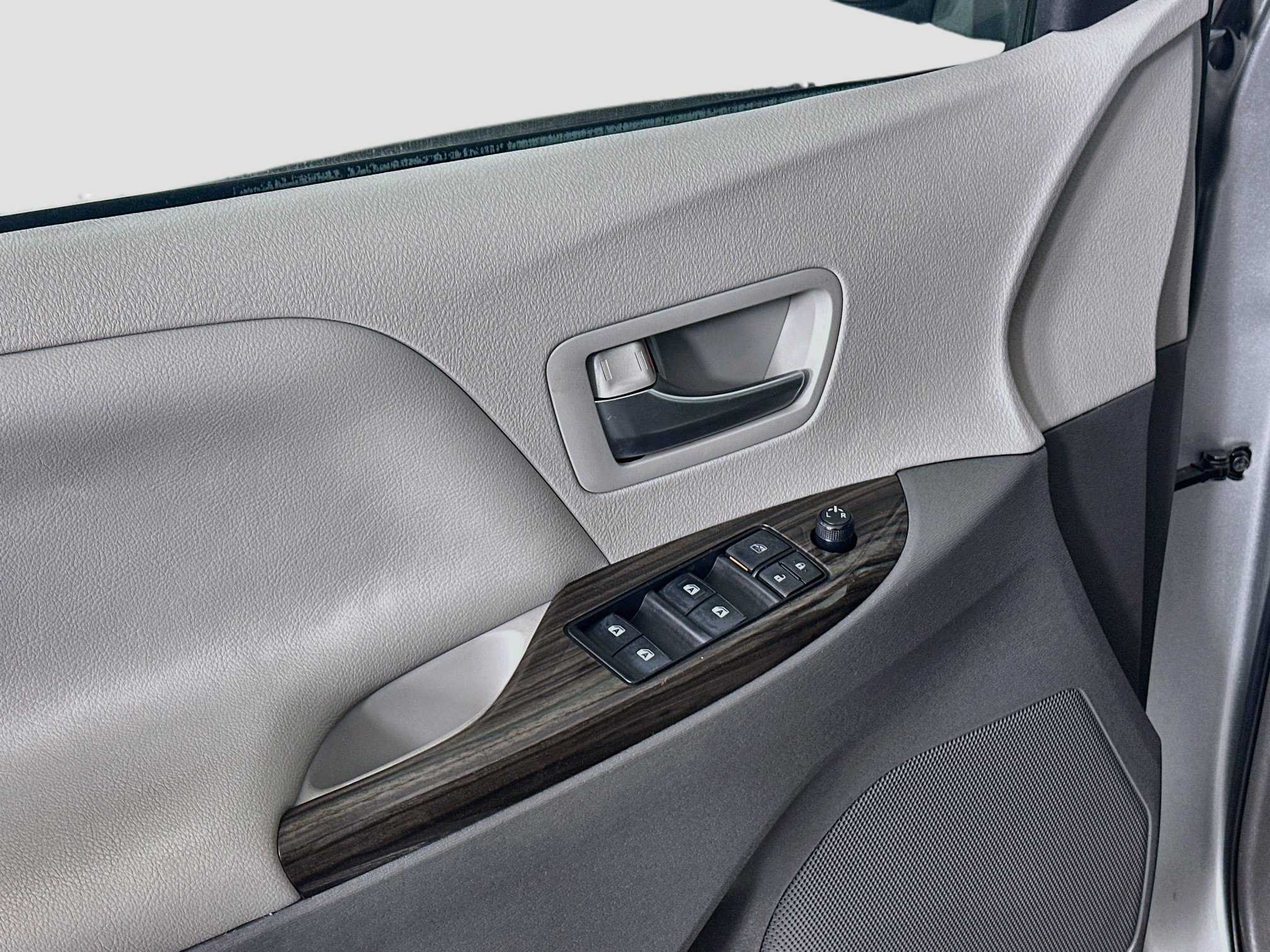 Used 2019 Toyota Sienna XLE FWD image 15