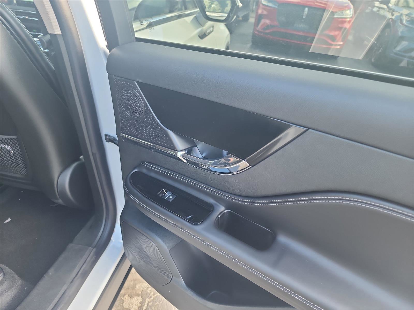 New 2026 Lincoln Corsair Premiere image 20