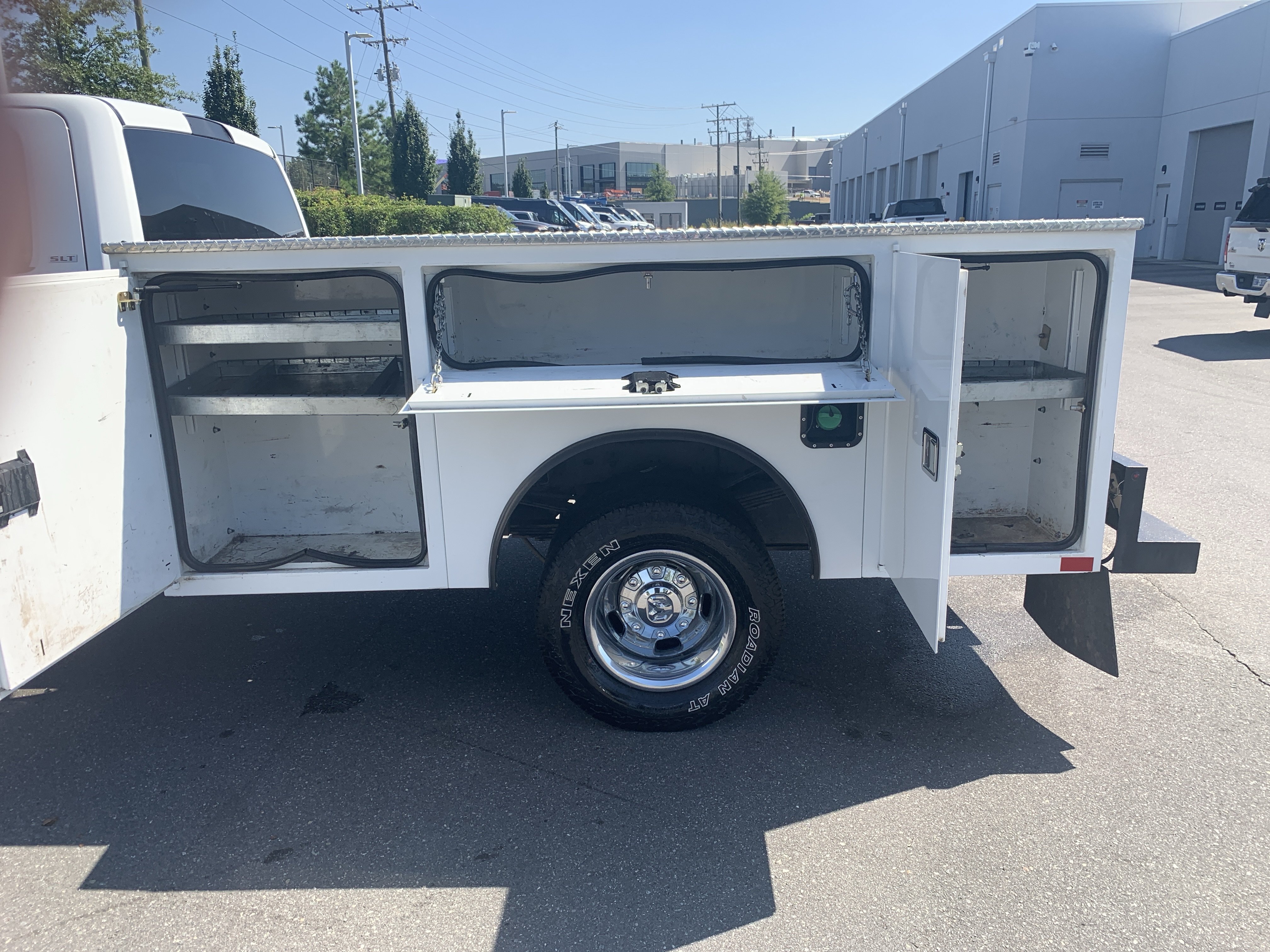 Used 2024 RAM 3500 SLT w/ Quick Order Package 2YG SLT AWD/4WD image 33
