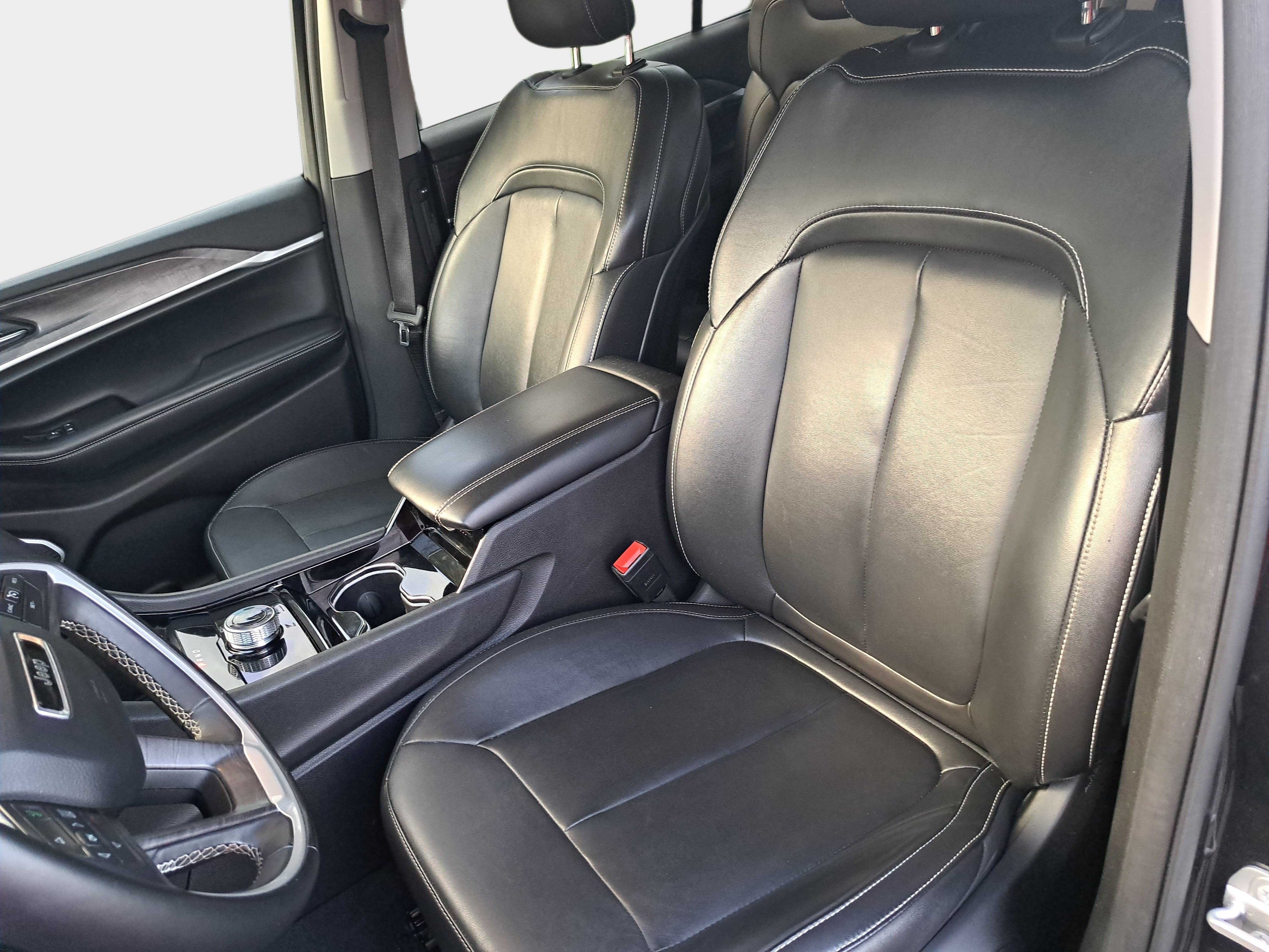 Used 2022 Jeep Grand Cherokee L Limited RWD image 17