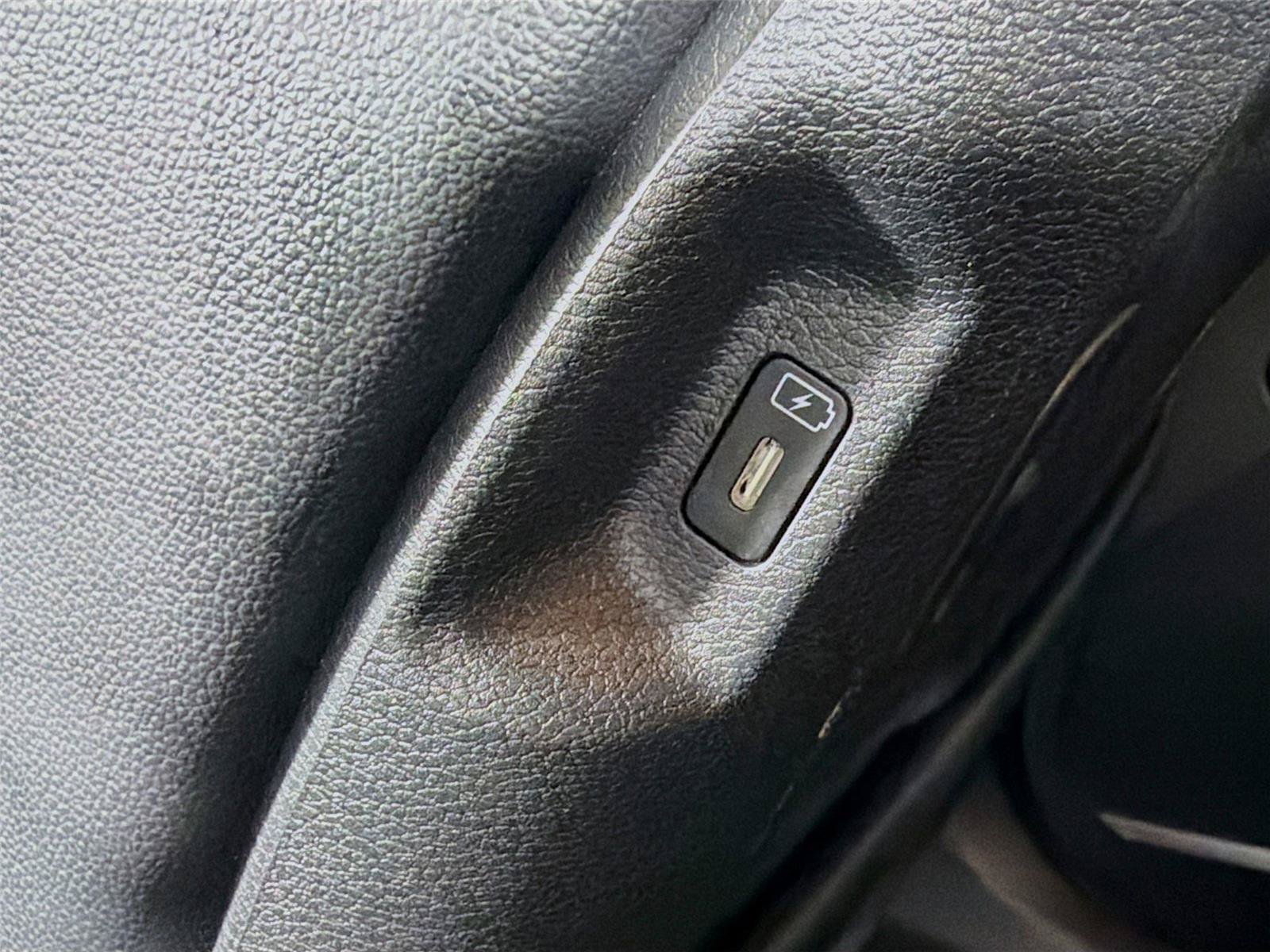 Used 2025 Kia Sportage X-Line AWD/4WD image 28