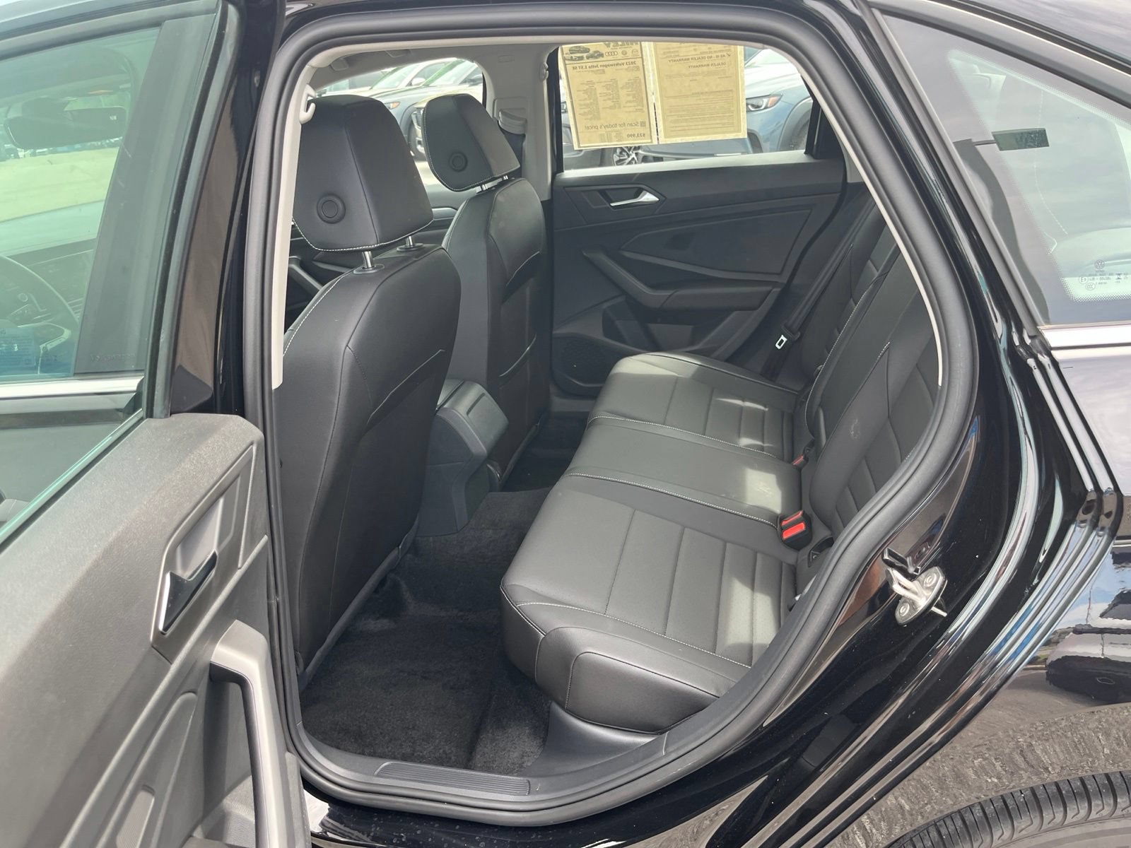 Used 2023 Volkswagen Jetta SE w/ Panoramic Sunroof Package FWD image 29