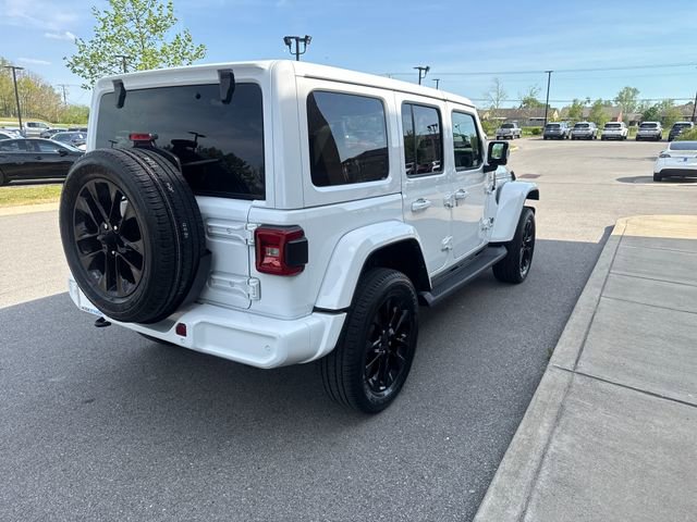 Used 2022 Jeep Wrangler Unlimited Sahara AWD/4WD image 4