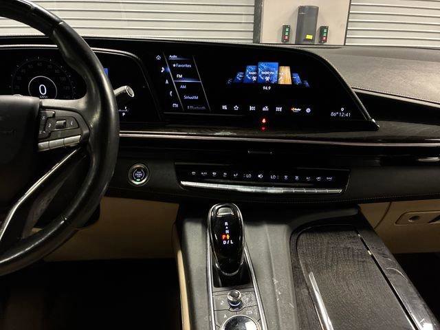 Used 2023 Cadillac Escalade Premium Luxury RWD image 18