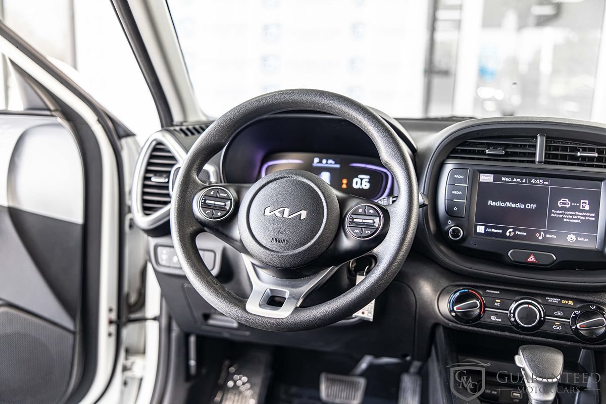 Used 2023 Kia Soul LX w/ Option Group 015 FWD image 33