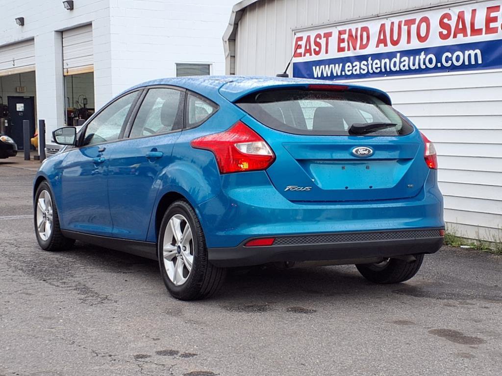 Used 2014 Ford Focus SE w/ SE Winter Package image 3