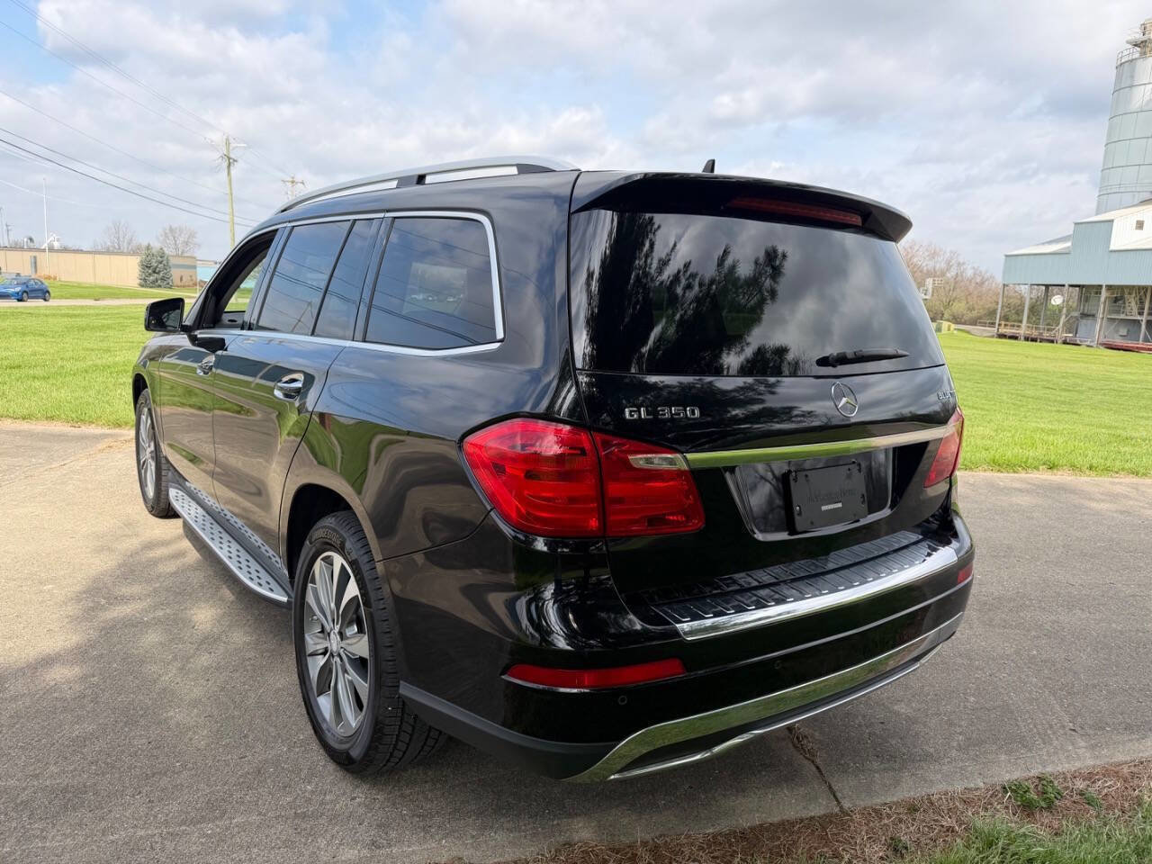Used 2016 Mercedes-Benz GL 320 BlueTEC 4MATIC w/ Premium I Package image 7
