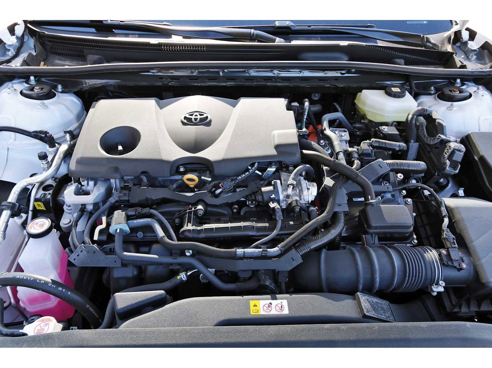 Used 2025 Toyota Camry SE image 30