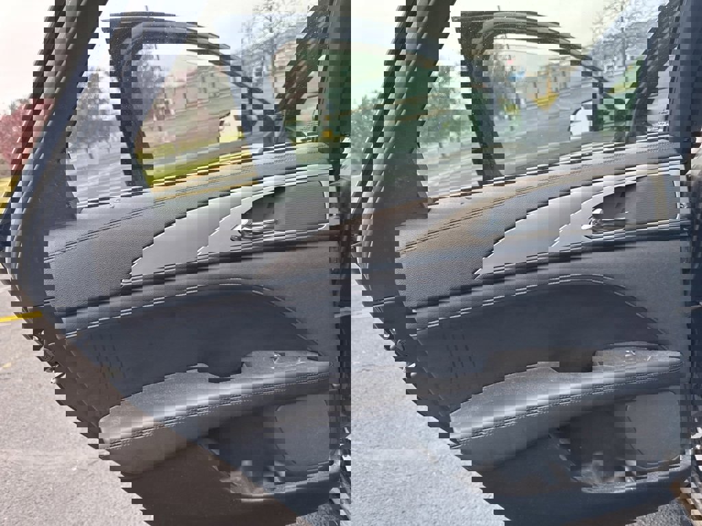 Used 2017 Lincoln MKZ Premiere image 13