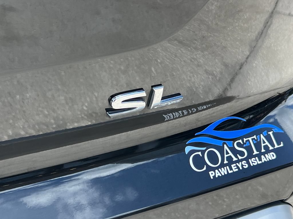 Used 2025 Nissan Pathfinder SL FWD image 29