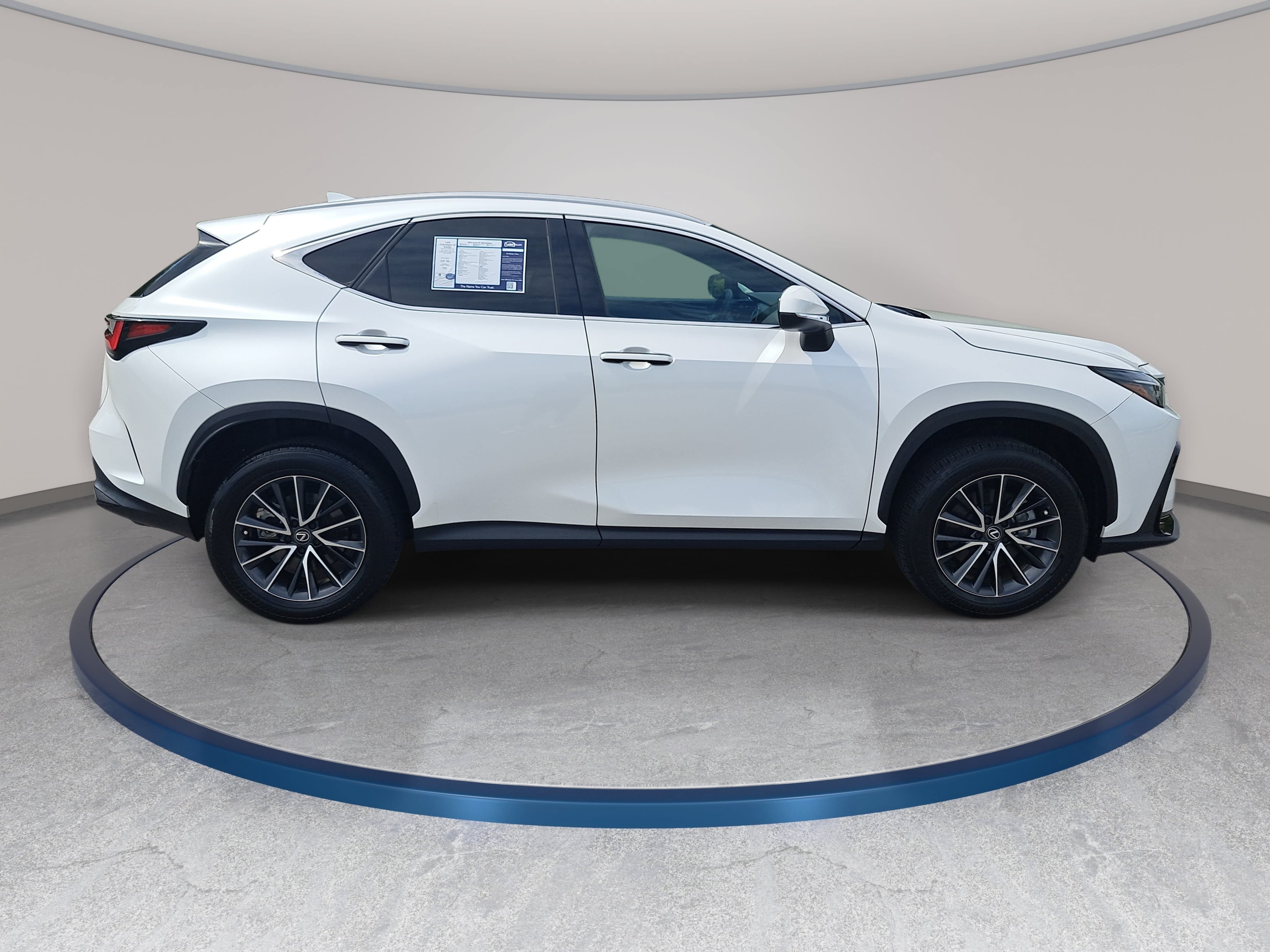 Used 2024 Lexus NX 250 FWD w/ Towing Package (2000 Lbs) image 4