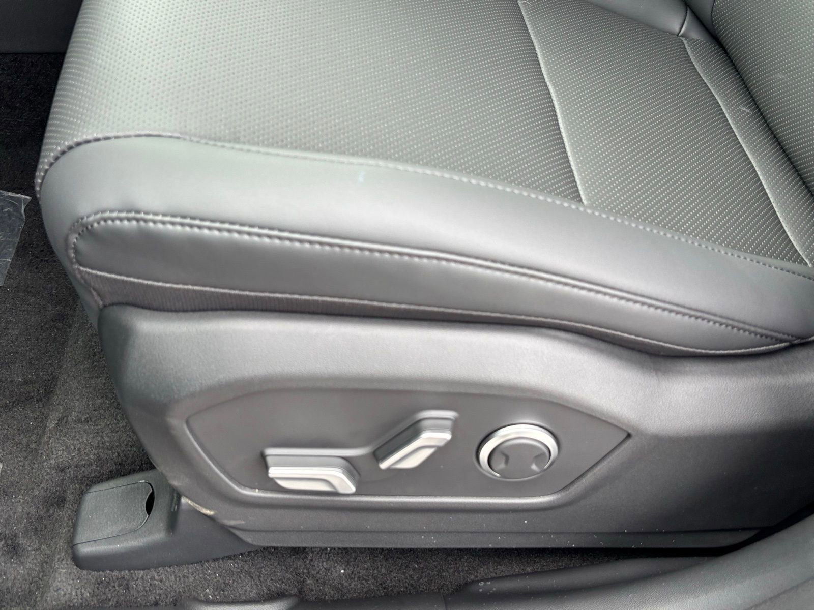 New 2026 Hyundai Santa Fe SEL FWD image 13