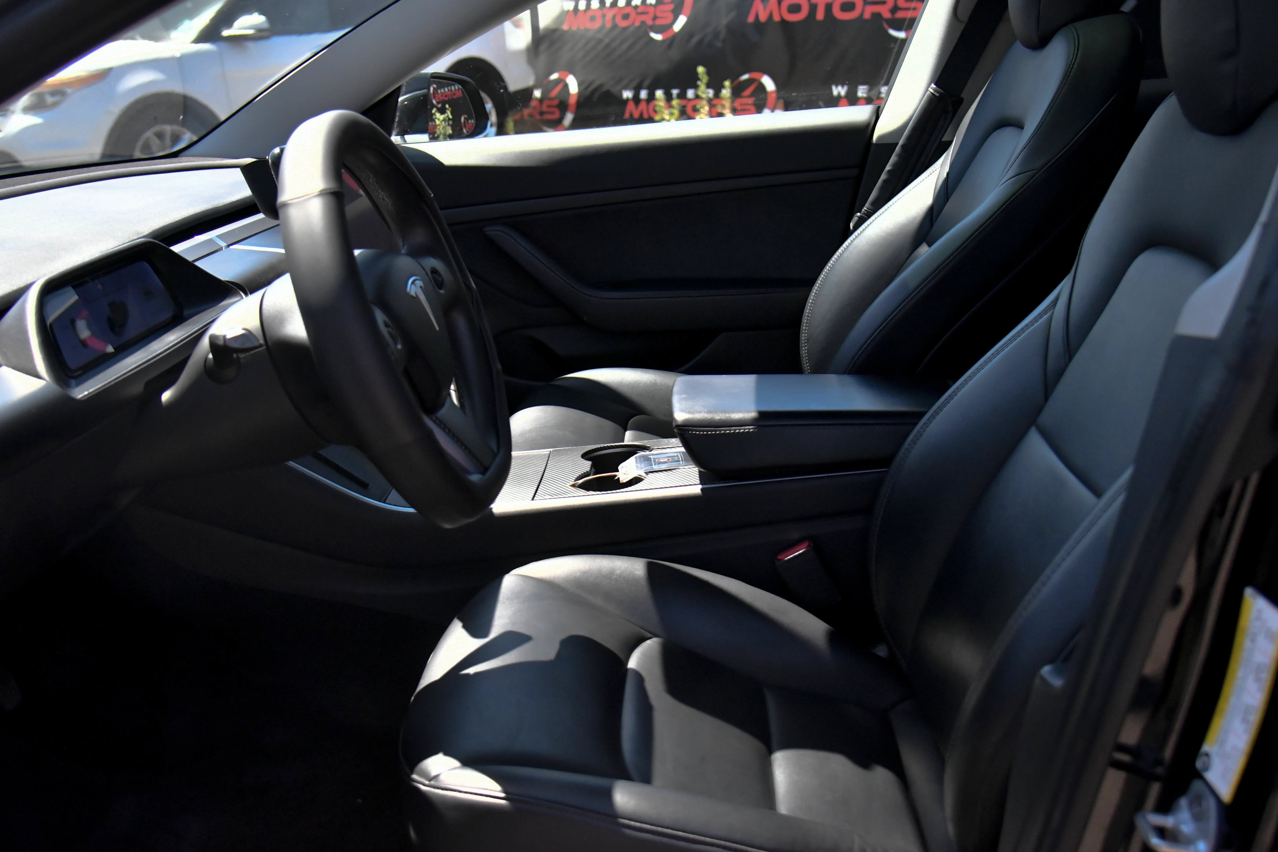 Used 2020 Tesla Model 3 Standard Range RWD image 17
