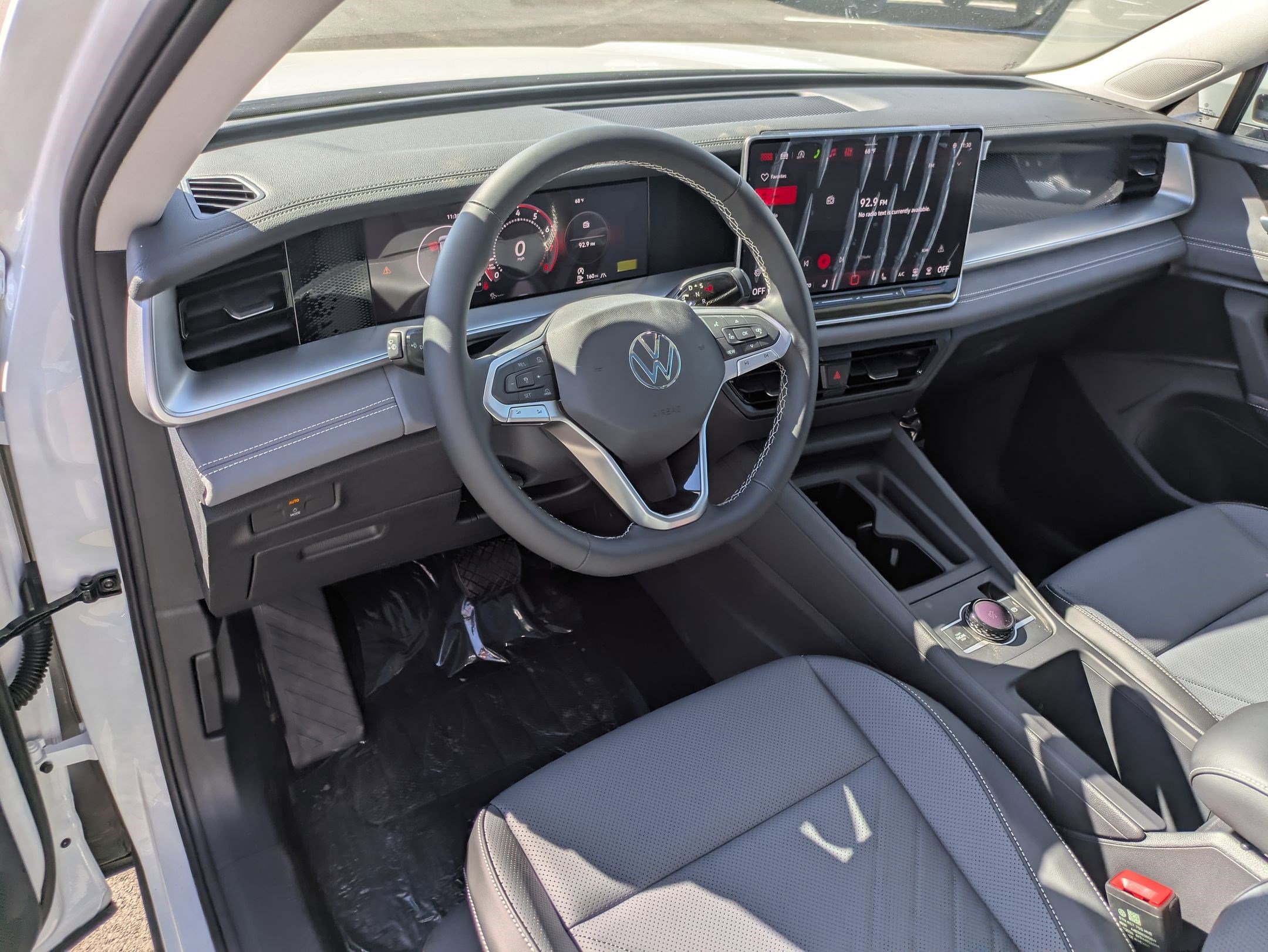 New 2026 Volkswagen Tiguan SE AWD/4WD image 12