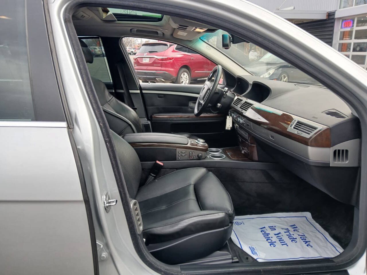Used 2007 BMW 750Li RWD image 10