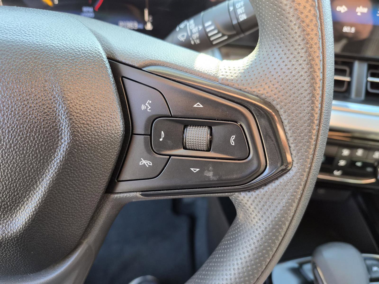 Used 2026 Chevrolet Trax LT FWD image 26