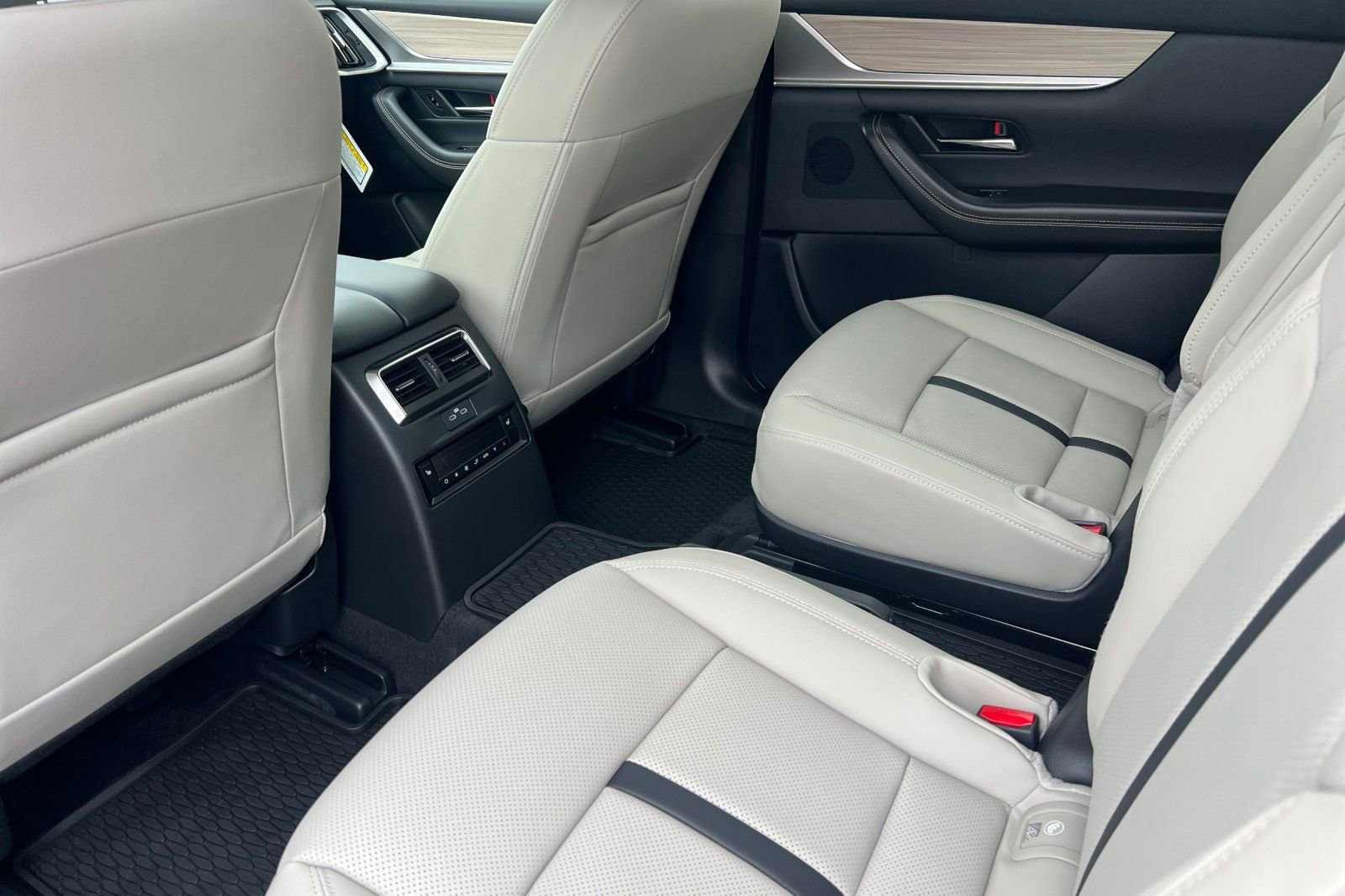 New 2026 MAZDA CX-90 3.3 Turbo w/ Premium Sport Pkg image 9