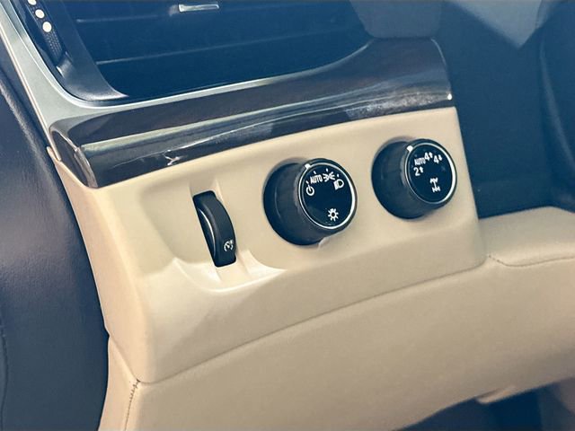 Used 2019 Cadillac Escalade ESV Luxury image 11