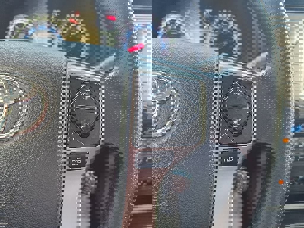 Used 2016 Toyota 4Runner Limited image 23