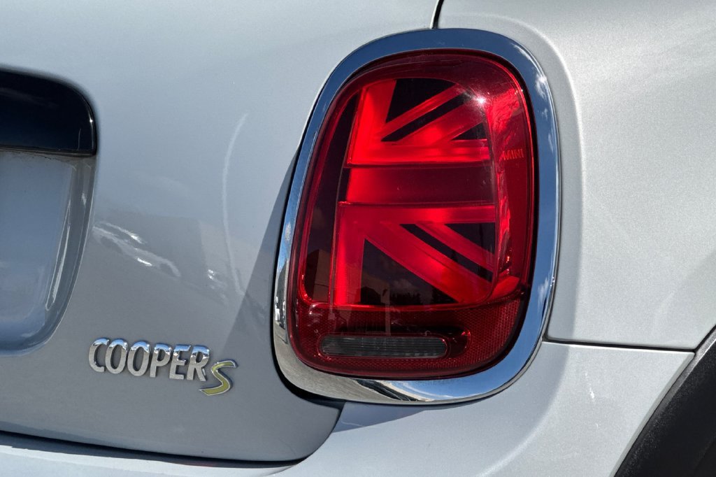 Used 2023 MINI Cooper SE FWD image 25