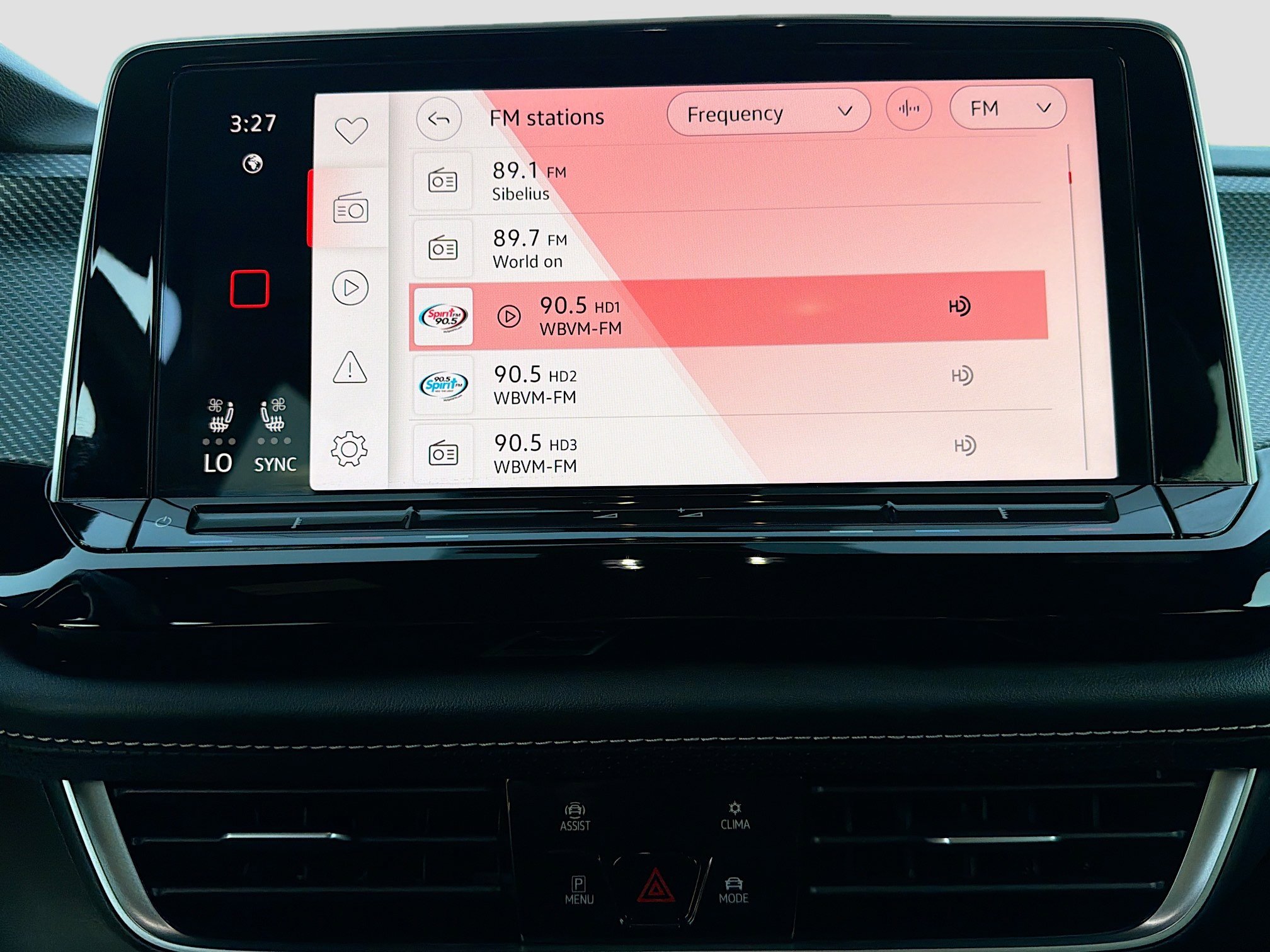 Used 2024 Volkswagen Atlas Cross Sport SEL Premium R-Line image 31