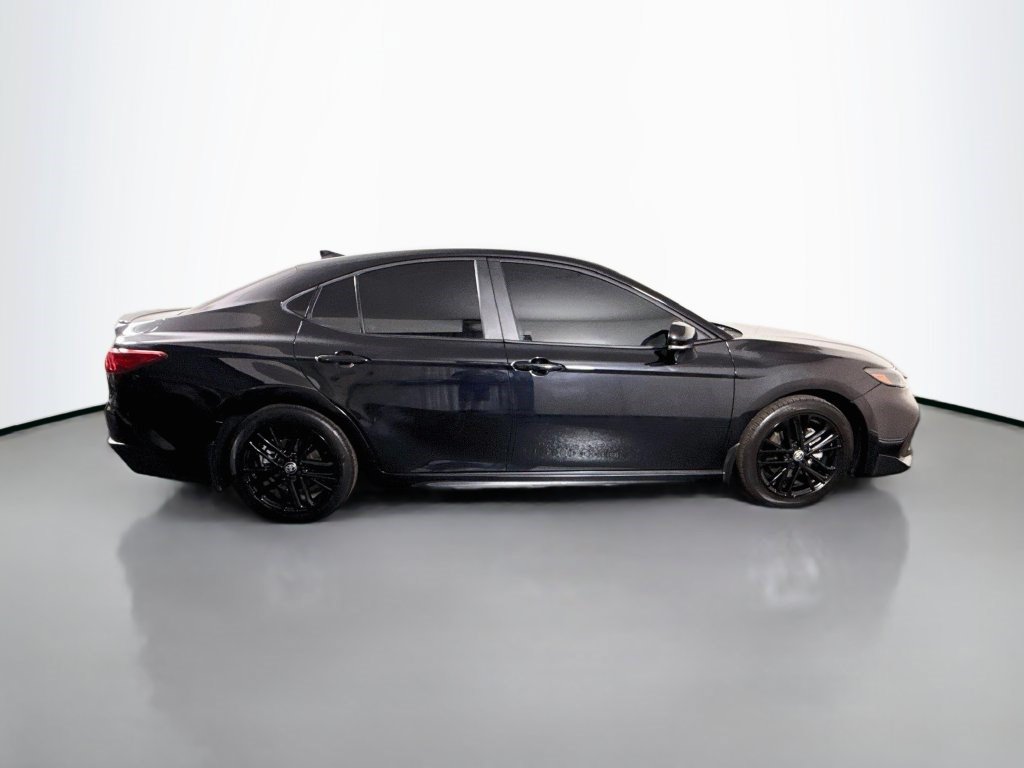 Used 2026 Toyota Camry SE FWD image 11