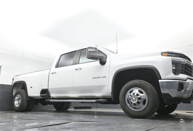 Used 2025 Chevrolet Silverado 3500 LT w/ All Star Edition image 39