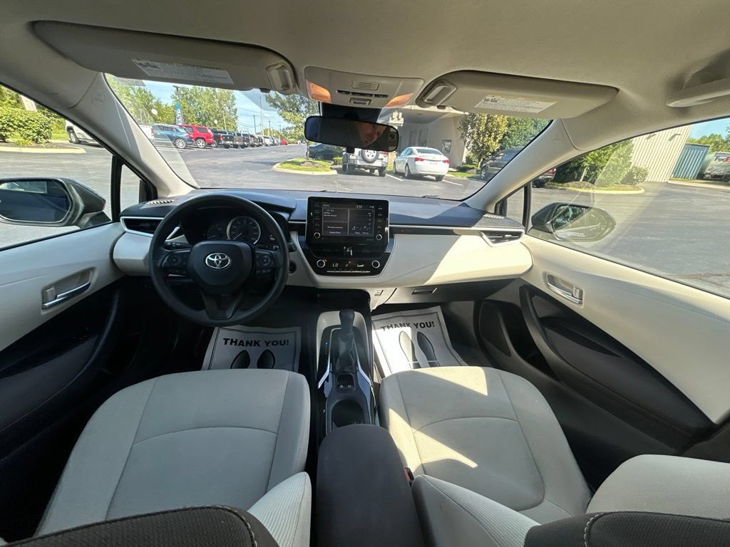 Used 2021 Toyota Corolla LE w/ LE Convenience Package FWD image 25