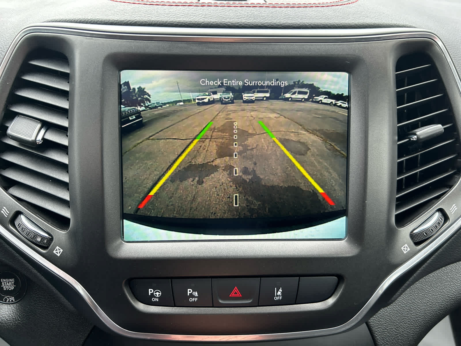 Used 2023 Jeep Cherokee Trailhawk w/ Sun & Sound Group AWD/4WD image 19