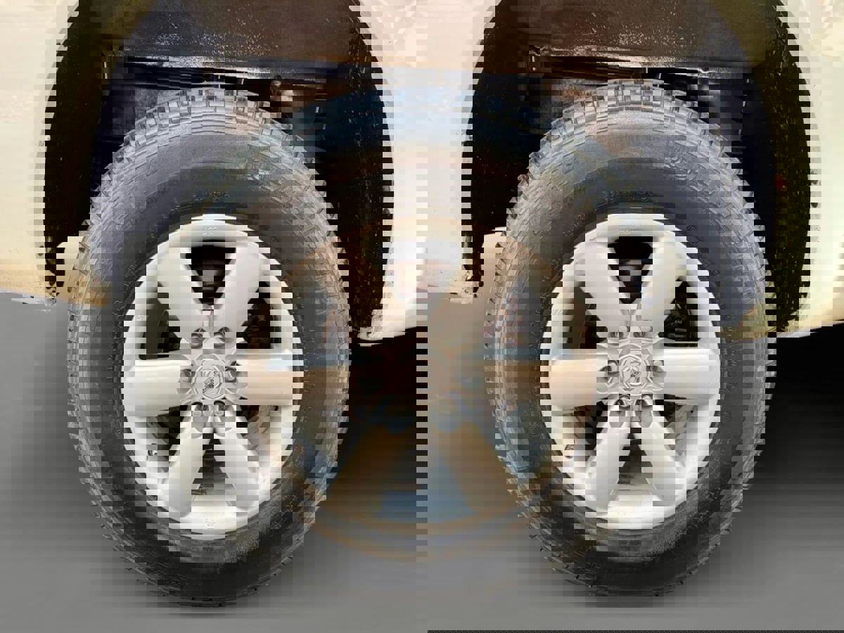 Used 2014 Nissan Titan SV w/ SV Value Truck Package image 25