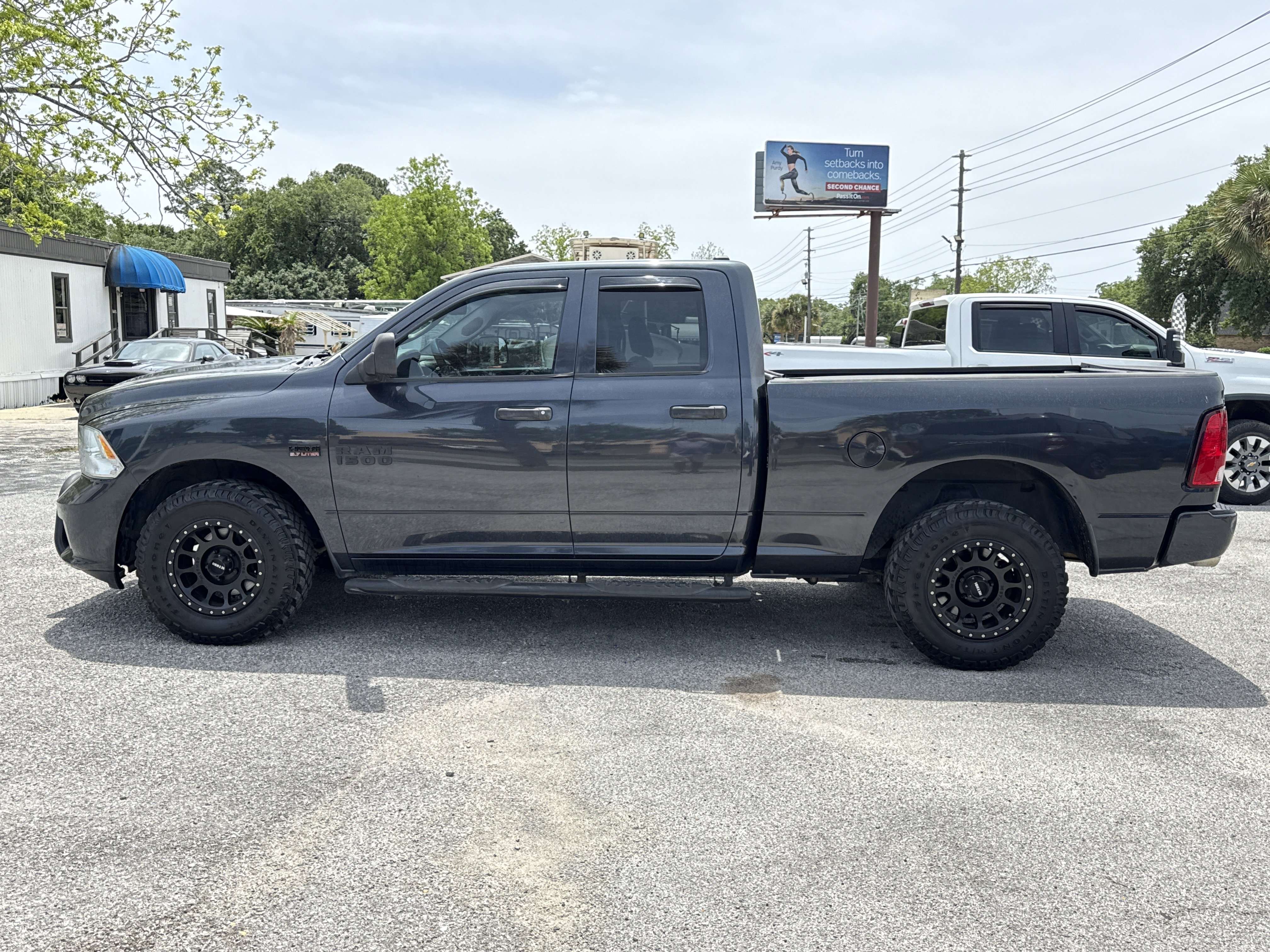 Used 2014 RAM 1500 Express RWD image 2