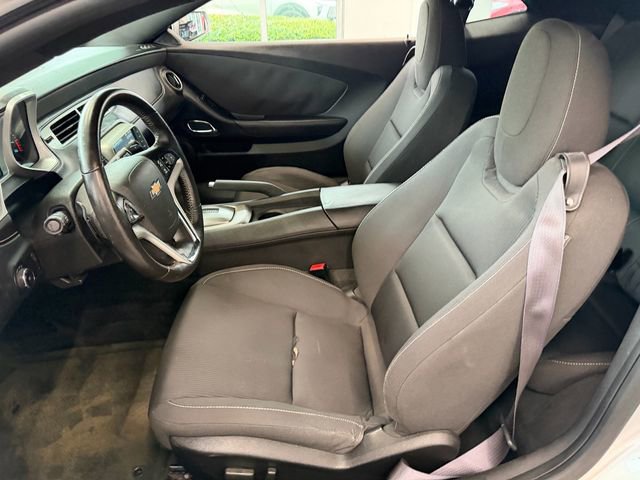 Used 2015 Chevrolet Camaro LT RWD image 6