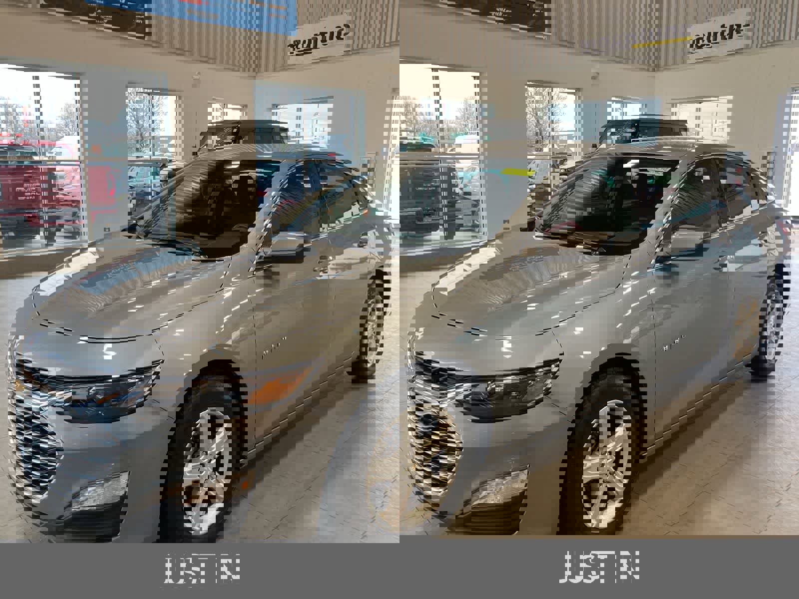 Used 2024 Chevrolet Malibu LT image 1