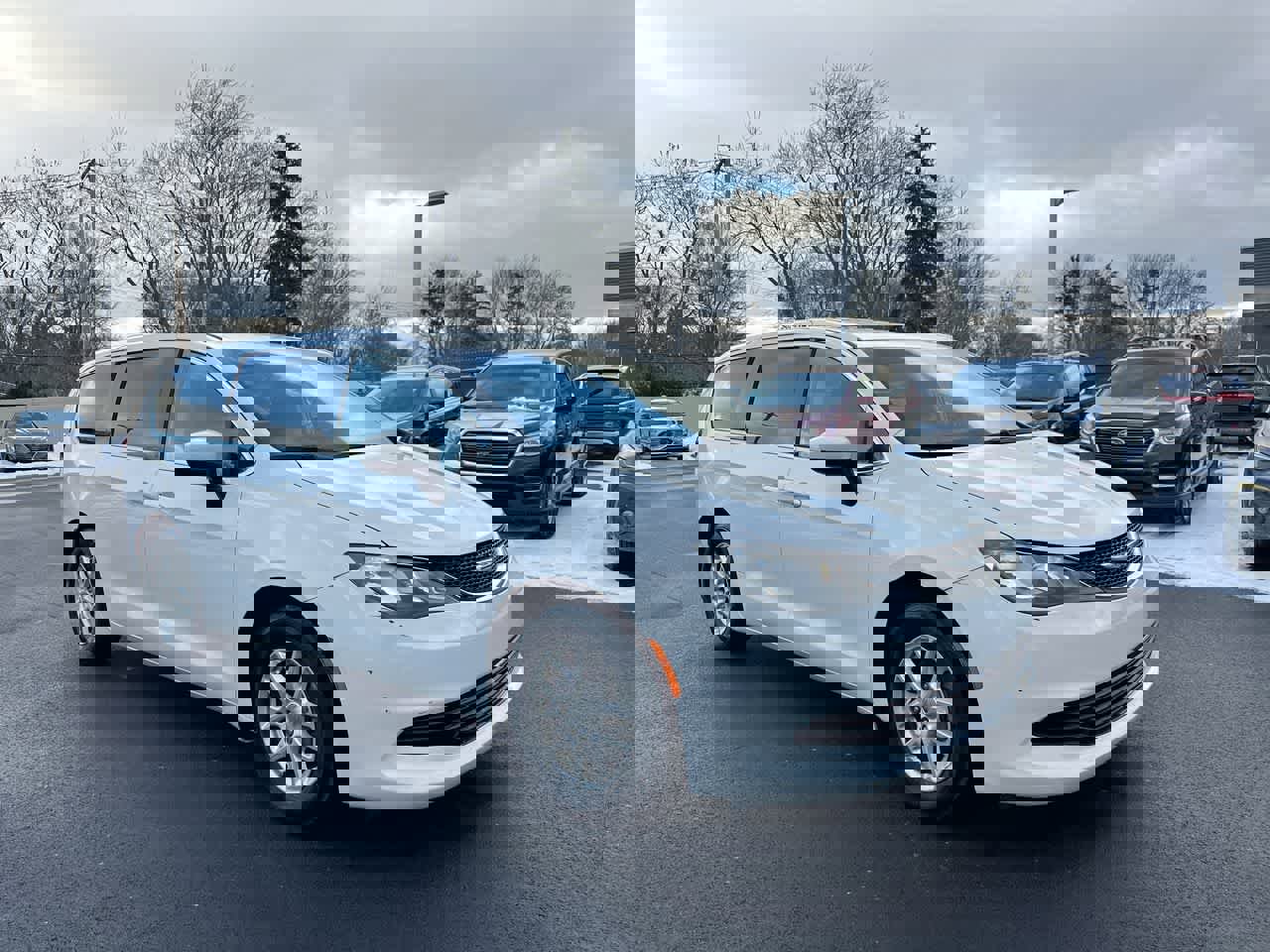 Used 2018 Chrysler Pacifica LX image 15