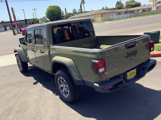 New 2025 Jeep Gladiator Sport AWD/4WD image 20